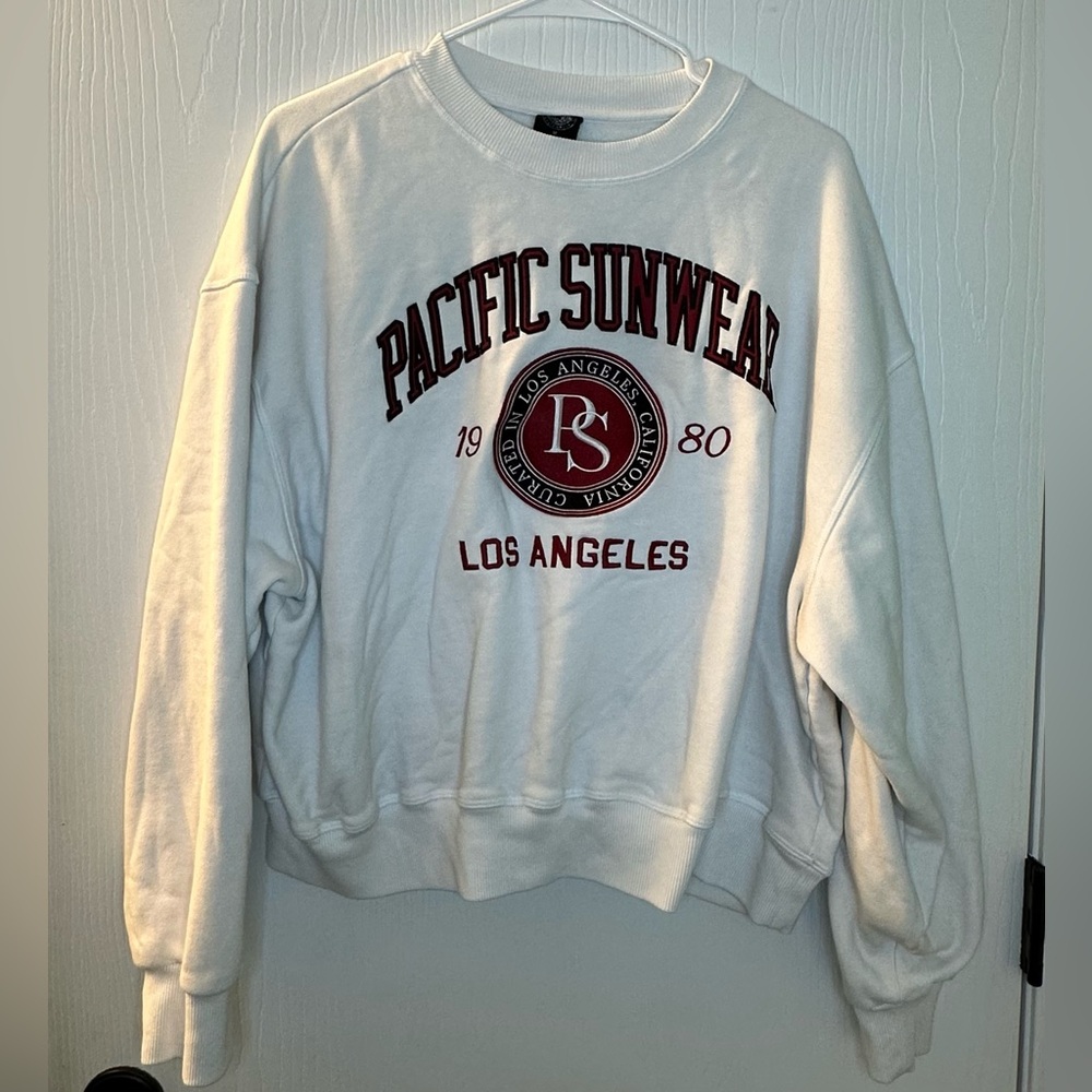 PacSun Pacific Sunwear white long sleeve crewneck sweatshirt women’s medium